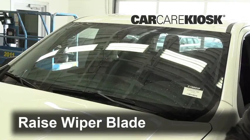 2019 Chevrolet Silverado 1500 Custom Trail Boss 4.3L V6 Crew Cab Pickup Windshield Wiper Blade (Front)